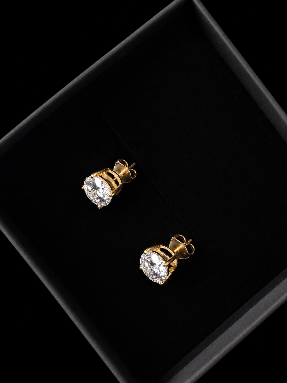 Classic Moissanite Stud Earrings 18ct gold overlay